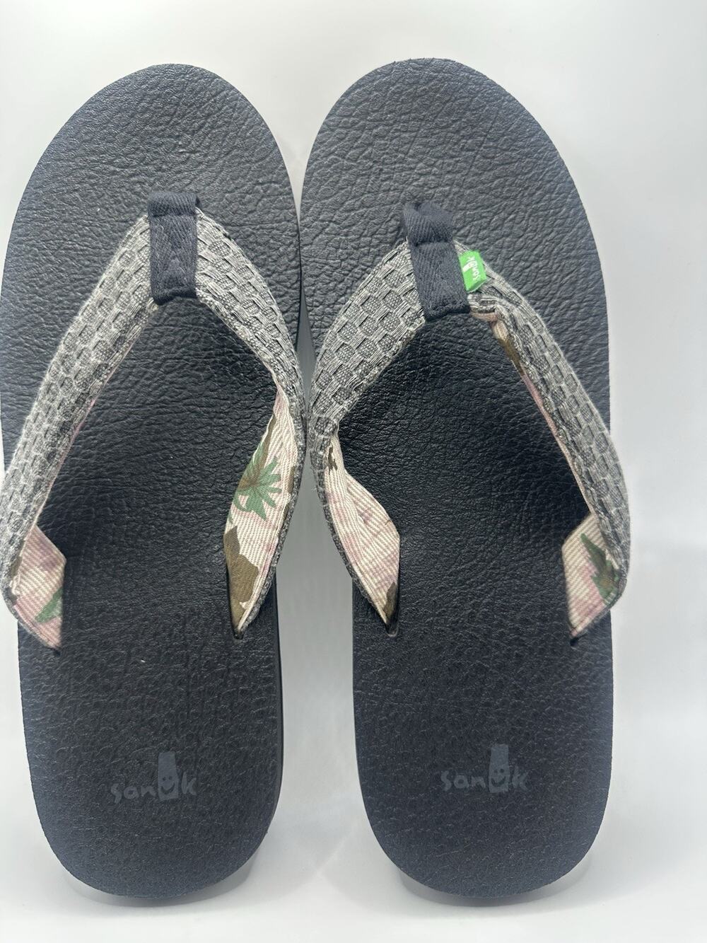 Sanuk Men’s Size 12 Gray Woven Strap Flip Flops Tropical Print Comfort Sandals